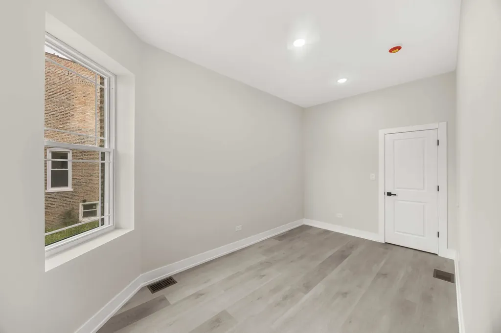 7232 South Union Avenue Chicago IL 60621