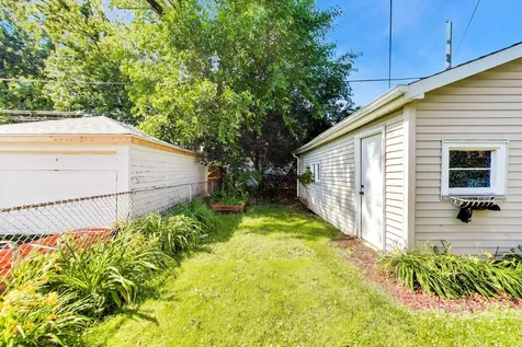 2923 West 97th Street Evergreen Park IL 60805