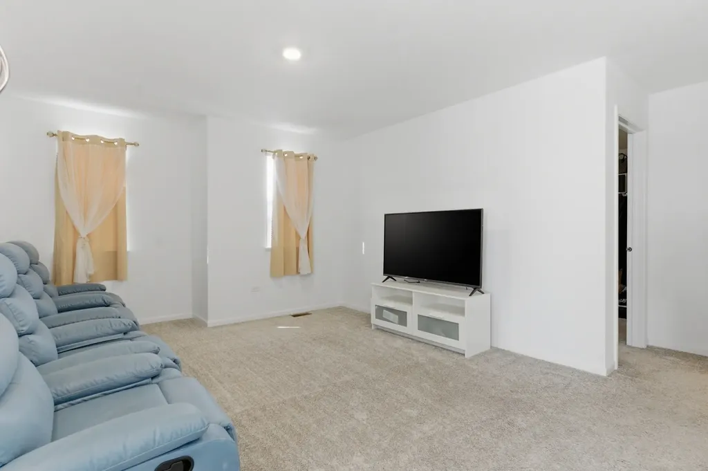 16117 South Longcommon Lane Plainfield IL 60586