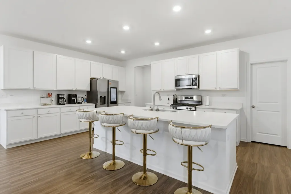 16117 South Longcommon Lane Plainfield IL 60586