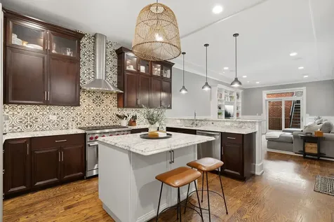 2717 North Racine Avenue Chicago IL 60614