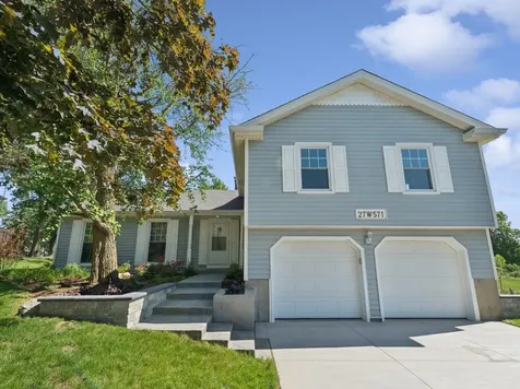 27W571 Ridgeview Street West Chicago IL 60185