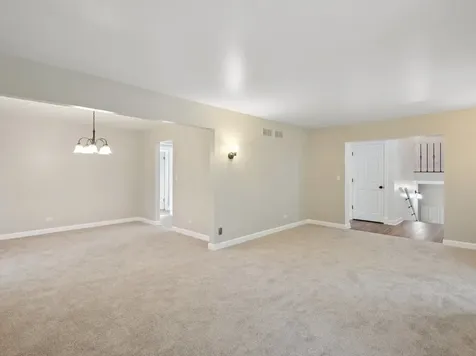 27W571 Ridgeview Street West Chicago IL 60185