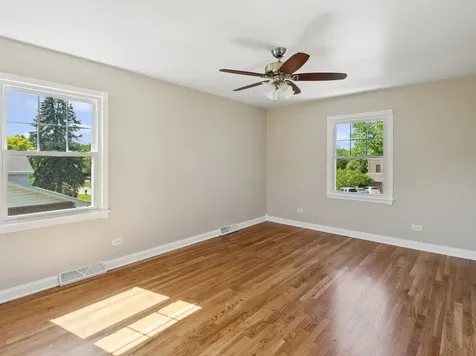27W571 Ridgeview Street West Chicago IL 60185