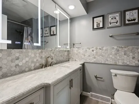 27W571 Ridgeview Street West Chicago IL 60185