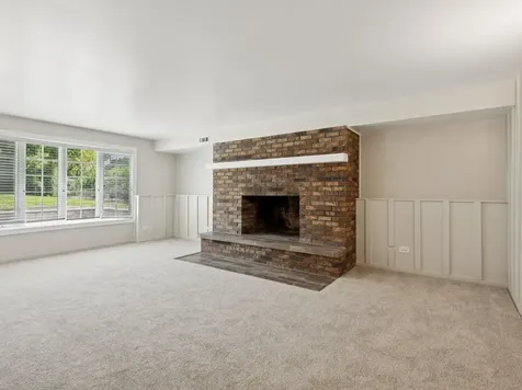 27W571 Ridgeview Street West Chicago IL 60185