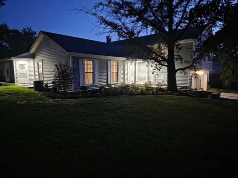27W571 Ridgeview Street West Chicago IL 60185