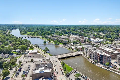 10 West Illinois Street St. Charles IL 60174