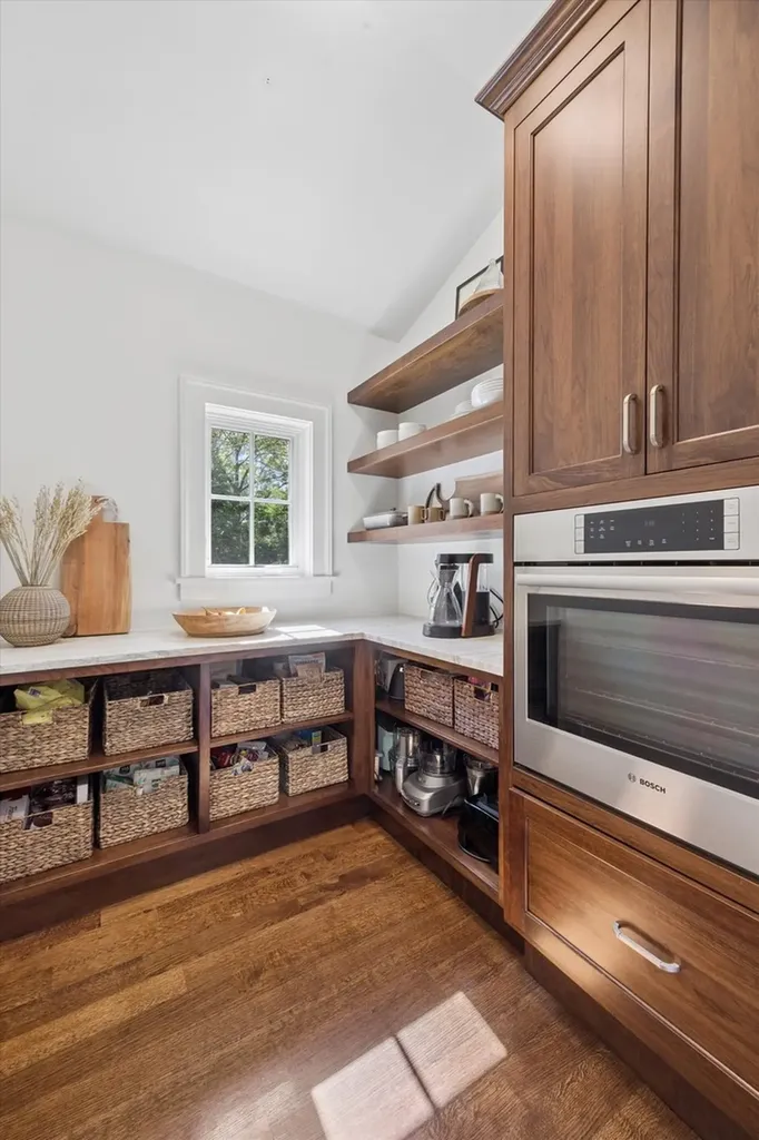 130 North Quincy Street Hinsdale IL 60521