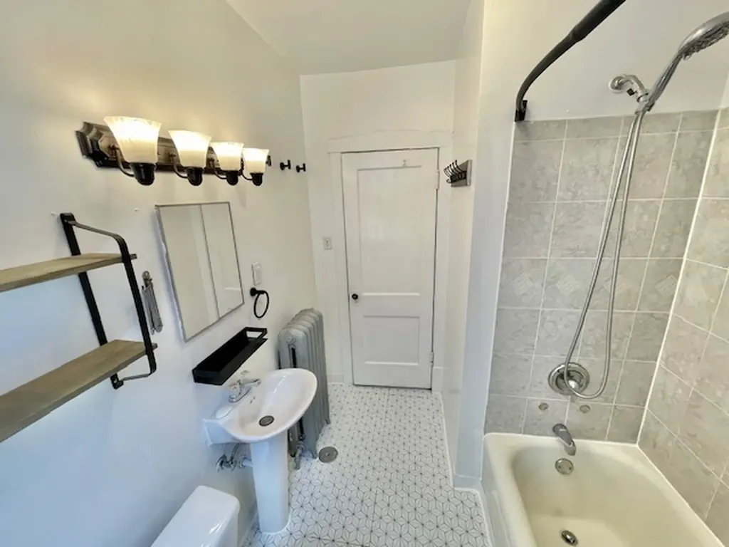 4124 West Barry Avenue Chicago IL 60641