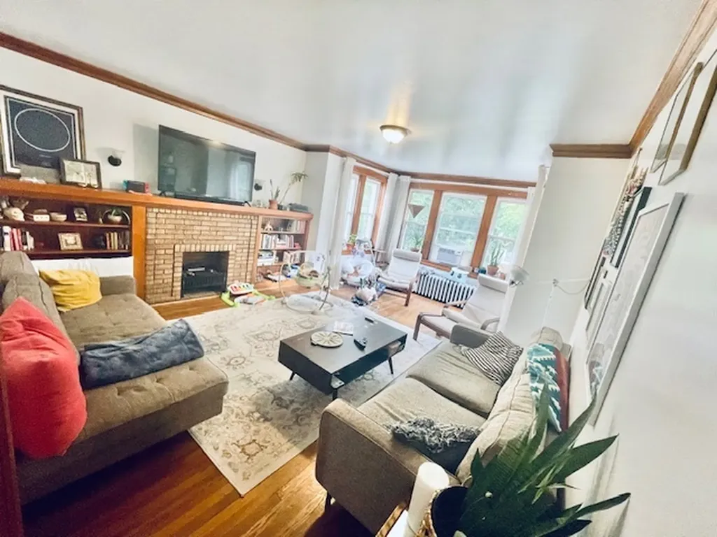 4124 West Barry Avenue Chicago IL 60641