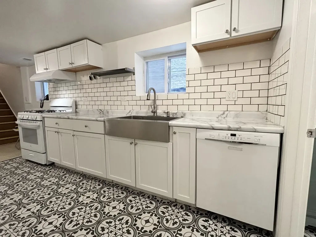 4124 West Barry Avenue Chicago IL 60641