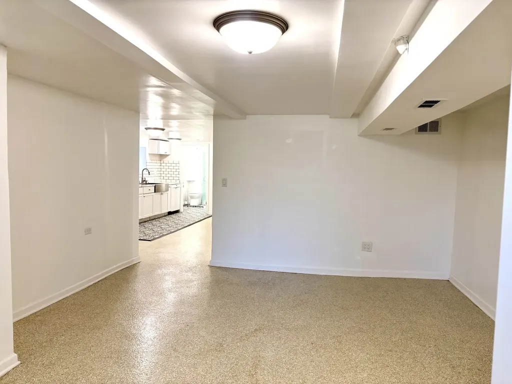 4124 West Barry Avenue Chicago IL 60641