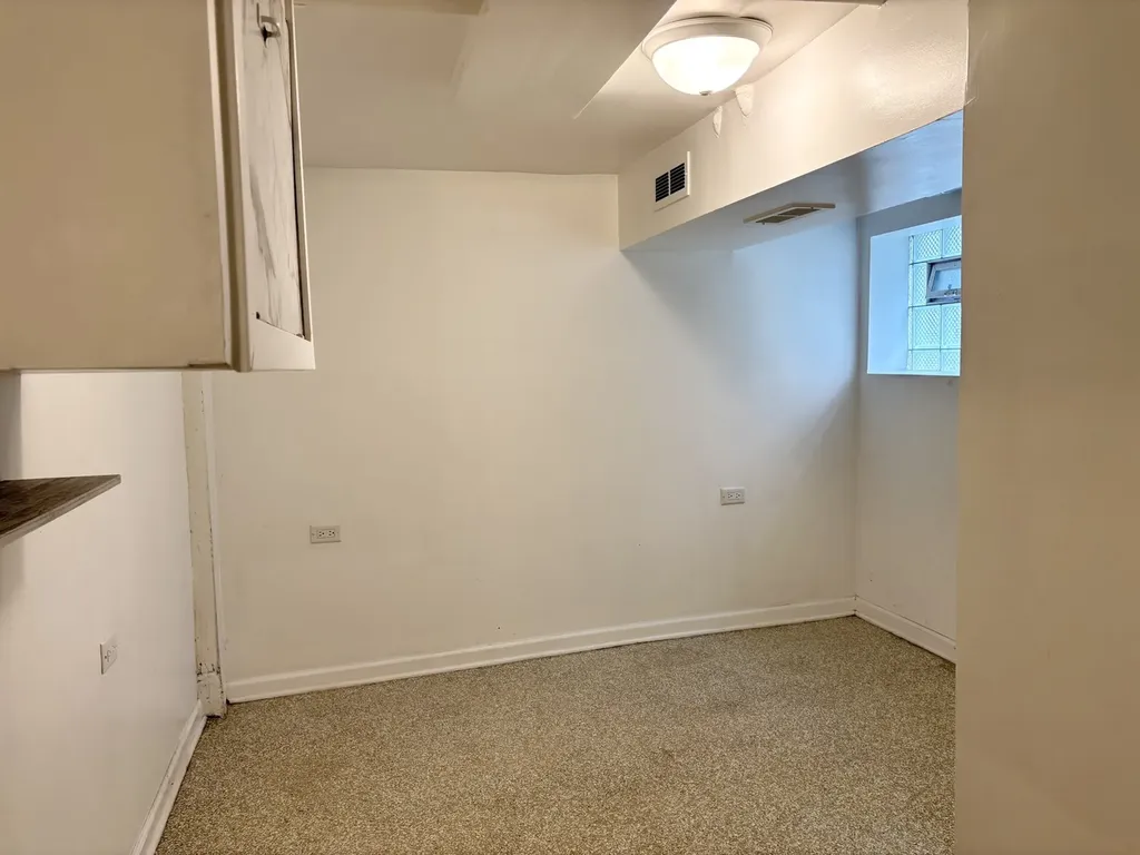 4124 West Barry Avenue Chicago IL 60641