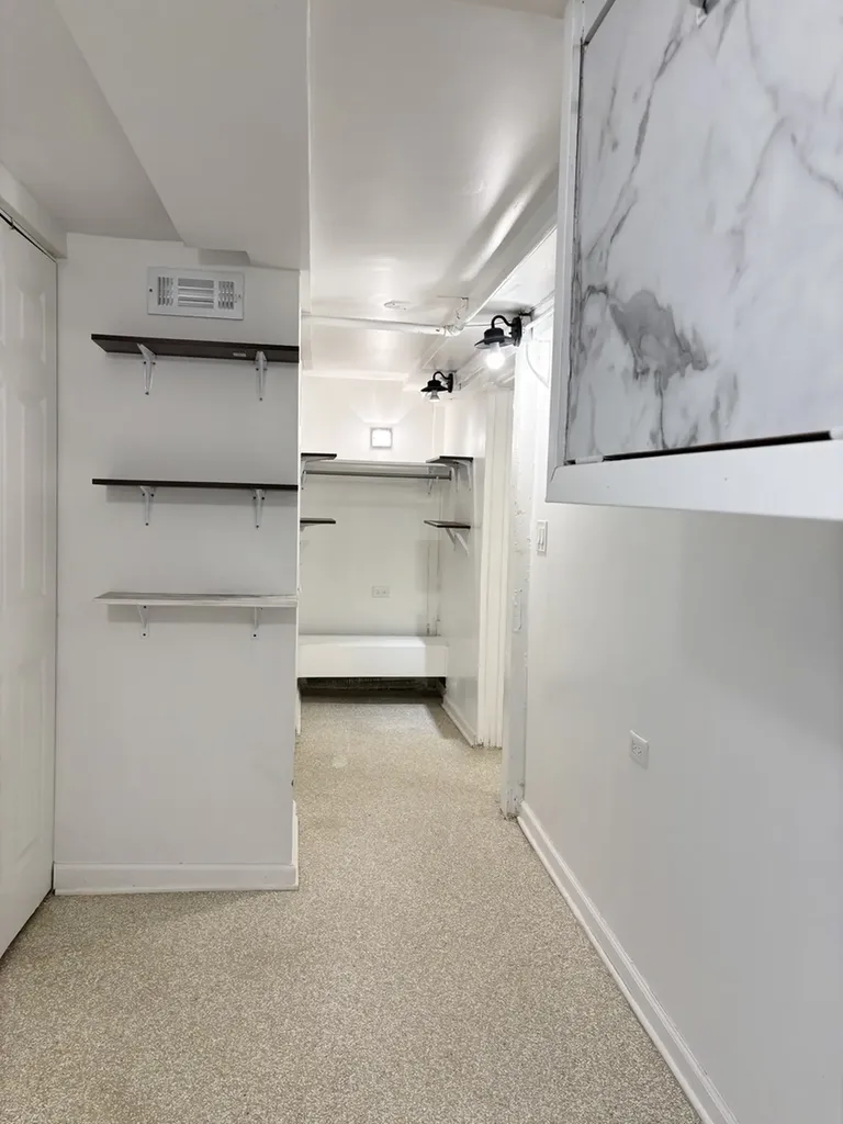 4124 West Barry Avenue Chicago IL 60641