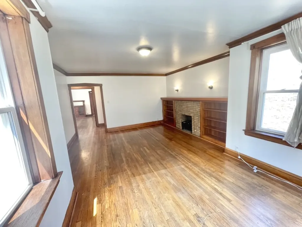 4124 West Barry Avenue Chicago IL 60641