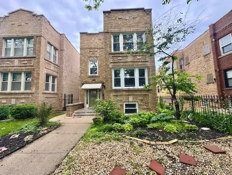 4124 West Barry Avenue Chicago IL 60641