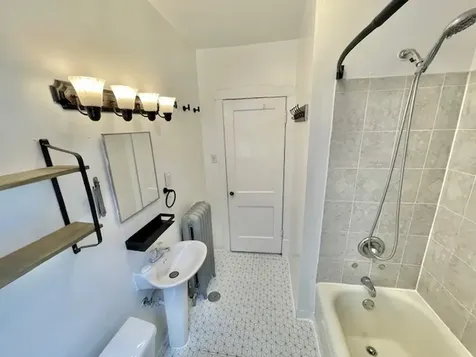 4124 West Barry Avenue Chicago IL 60641
