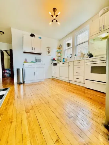 4124 West Barry Avenue Chicago IL 60641
