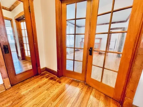 4124 West Barry Avenue Chicago IL 60641