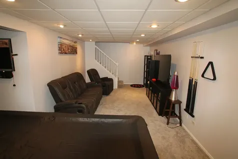 110 Village Creek Drive Lake In The Hills IL 60156