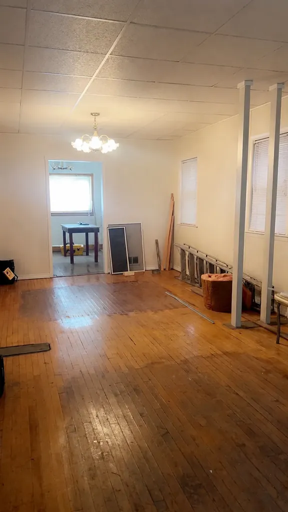2163 North Rockwell Street Chicago IL 60647