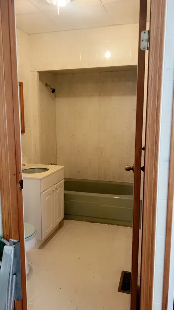 2163 North Rockwell Street Chicago IL 60647