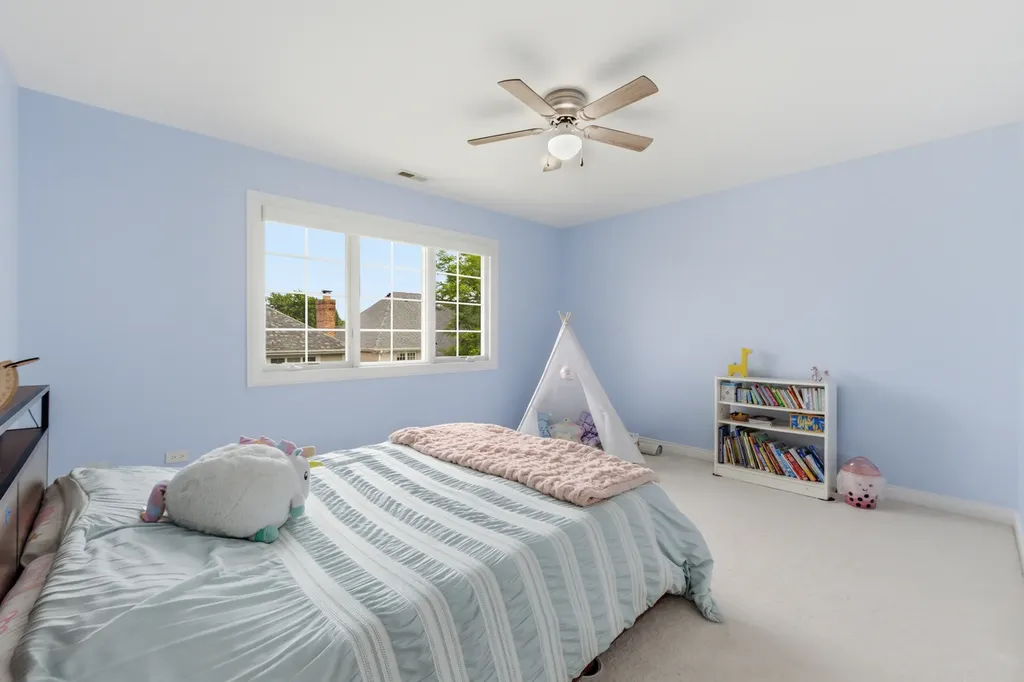 801 Shannon Lake Court Westmont IL 60559