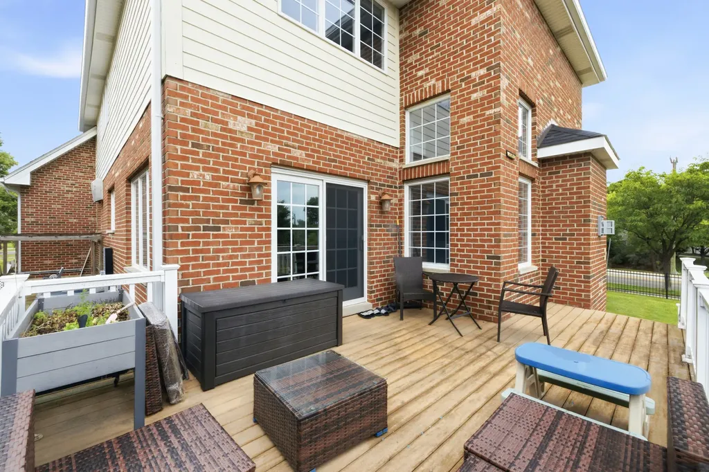 801 Shannon Lake Court Westmont IL 60559