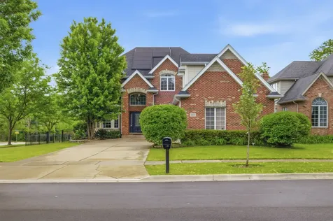 801 Shannon Lake Court Westmont IL 60559