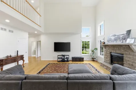 801 Shannon Lake Court Westmont IL 60559