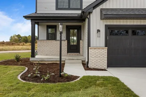 20 Meadow Drive Monticello IL 61856