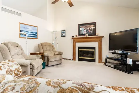 7152 Meadow Rockford IL 61114