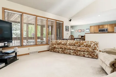 7152 Meadow Rockford IL 61114