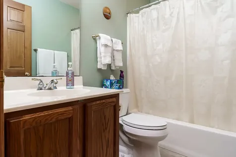 7152 Meadow Rockford IL 61114