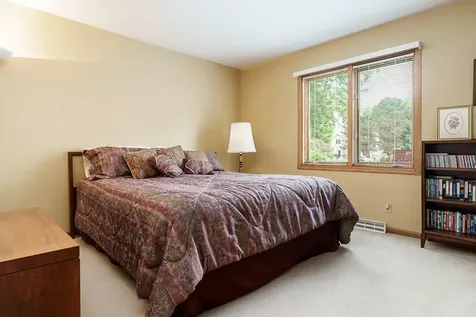 7152 Meadow Rockford IL 61114