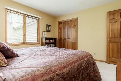 7152 Meadow Rockford IL 61114