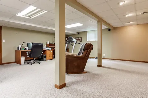 7152 Meadow Rockford IL 61114