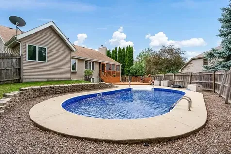 7152 Meadow Rockford IL 61114