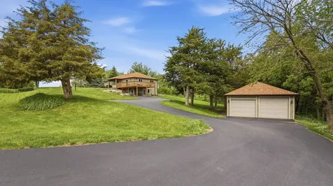 2 Concord Court Galena IL 61036