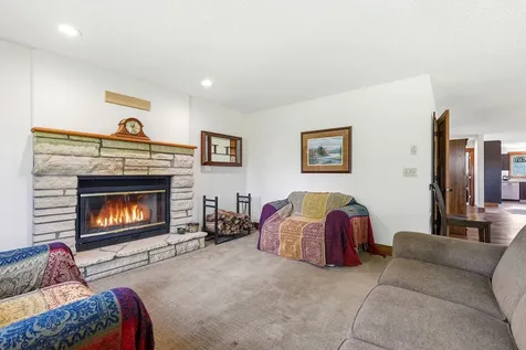 2 Concord Court Galena IL 61036