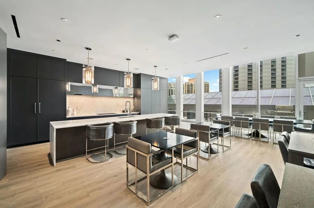 14 West Superior Street Chicago IL 60654