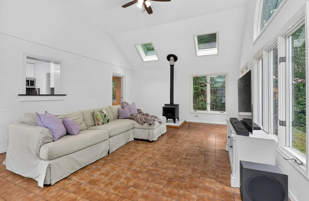 14 Walnut Road Glen Ellyn IL 60137