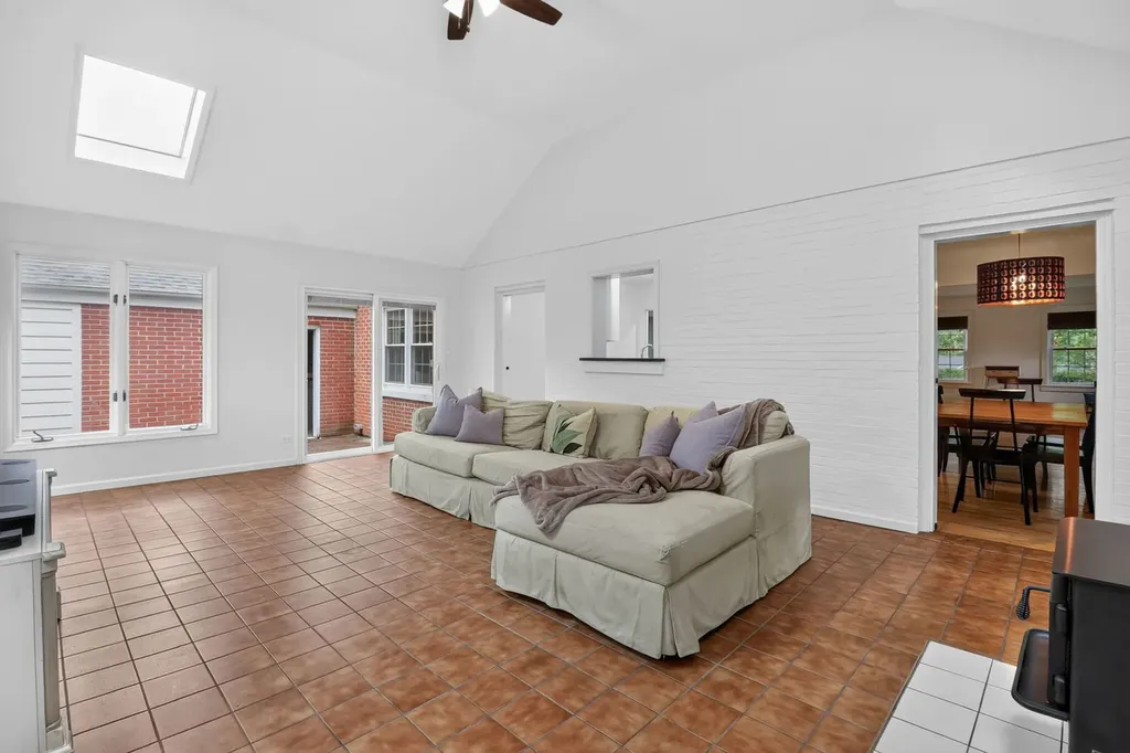 14 Walnut Road Glen Ellyn IL 60137