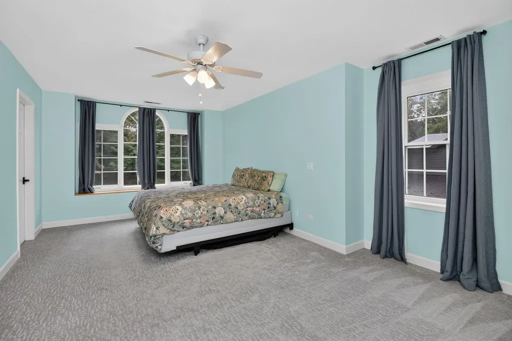 14 Walnut Road Glen Ellyn IL 60137