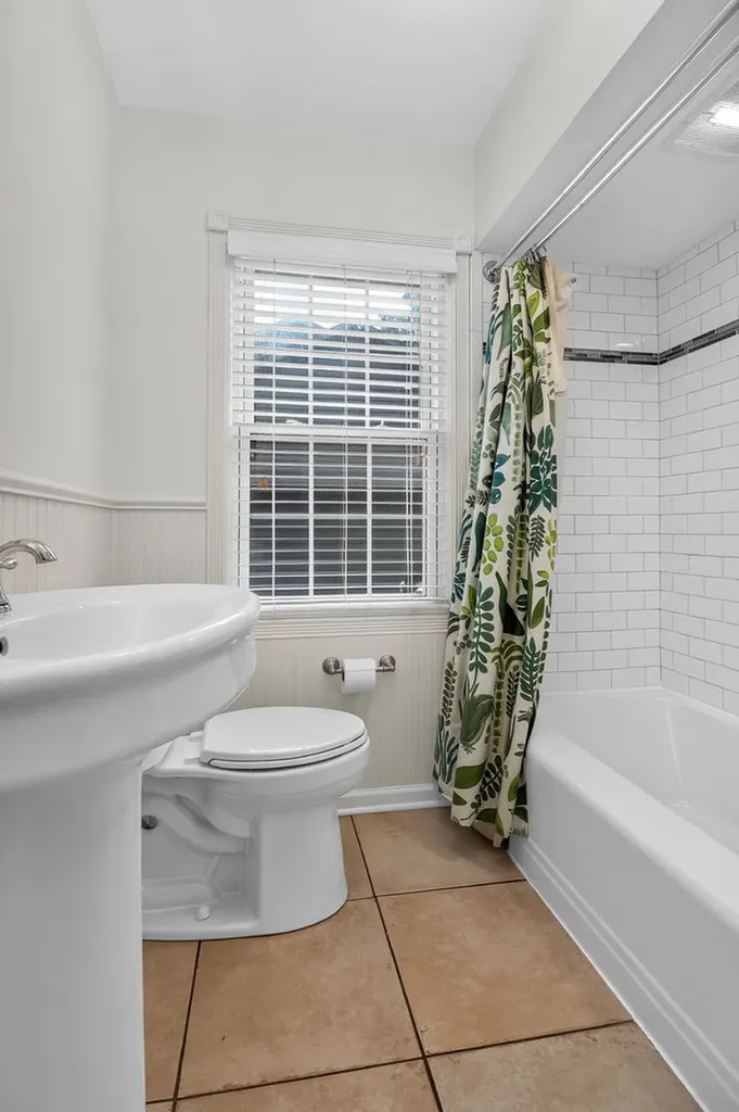 14 Walnut Road Glen Ellyn IL 60137