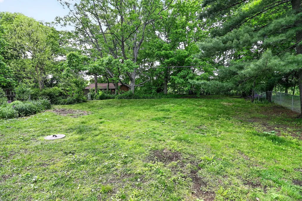 14 Walnut Road Glen Ellyn IL 60137