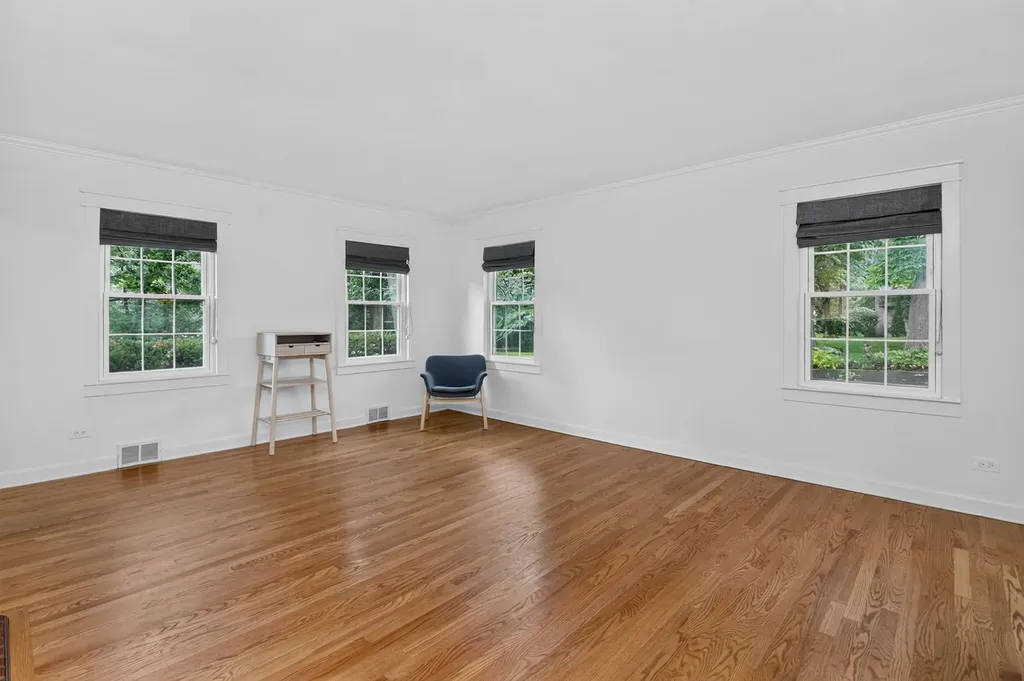 14 Walnut Road Glen Ellyn IL 60137