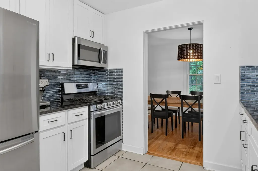 14 Walnut Road Glen Ellyn IL 60137