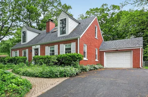 14 Walnut Road Glen Ellyn IL 60137